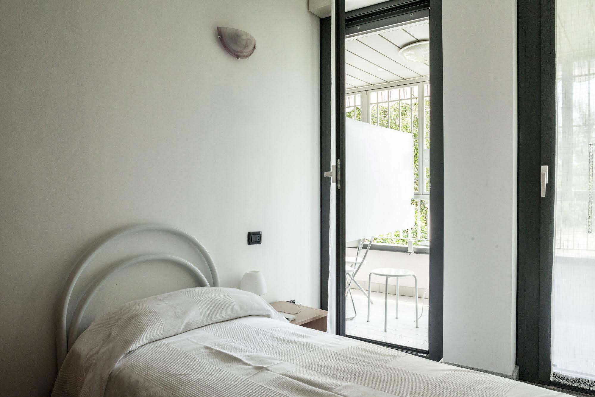 Bed & Breakfast Cesarina ボローニャ エクステリア 写真
