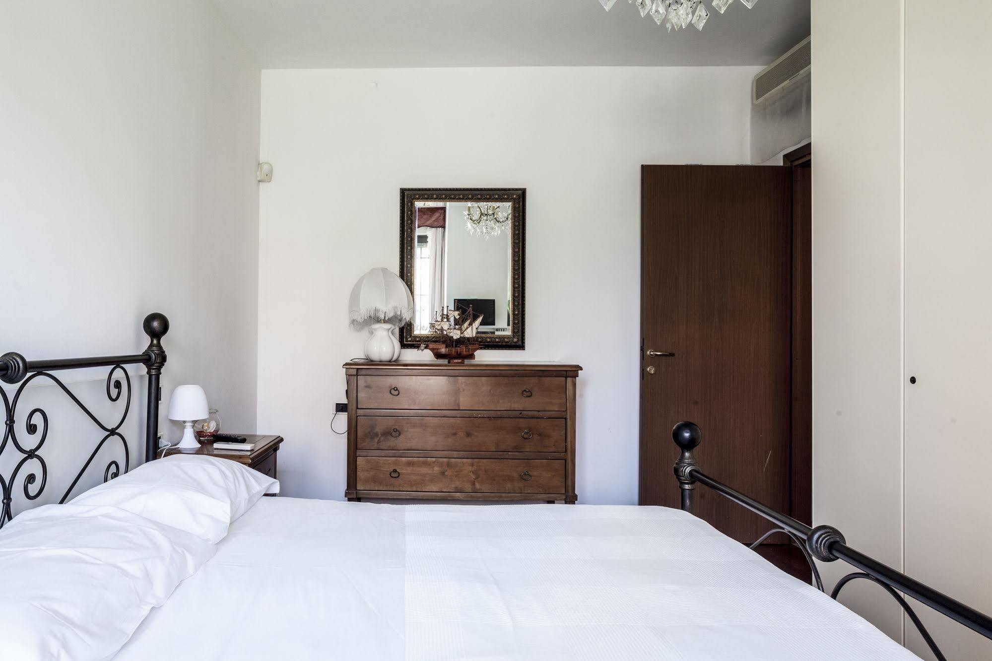 Bed & Breakfast Cesarina ボローニャ エクステリア 写真