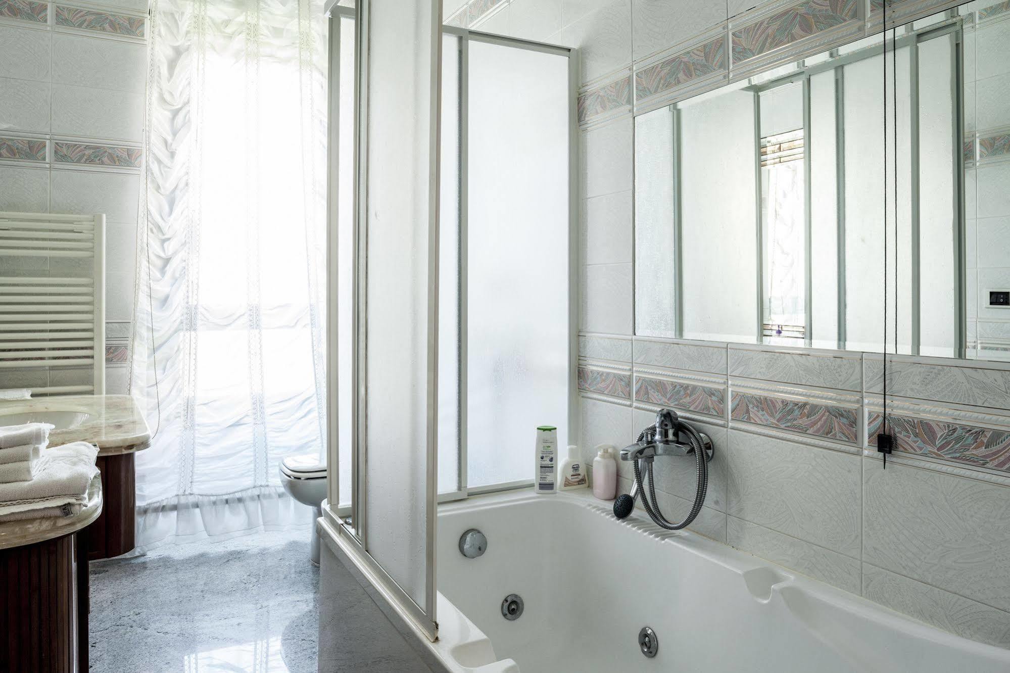Bed & Breakfast Cesarina ボローニャ エクステリア 写真